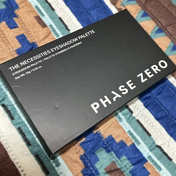 3/25$ Eyeshadow palette - Phase Zero - Picture 7 of 11